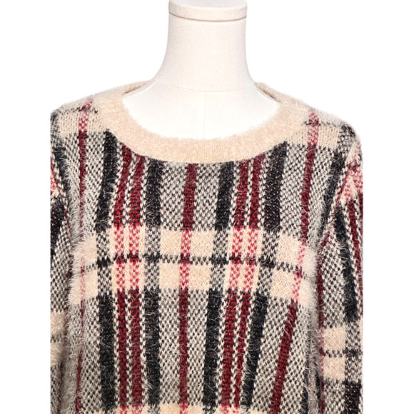 Forever 21 Red Black Cream Plaid Crew Neck Fuzzy Eyelash Sweater Medium Holiday - Picture 2 of 6